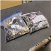 Image 1 : 2 BAGS OF VARIOUS WATCHES