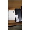 Image 2 : LOT OF MOBILE POWER BANKS 1 IS WIRELESS CHARGING