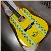 Image 2 : TOPO CHICO HARD SELTZER ACOUSTIC GUITAR
