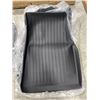 Image 2 : BLACK 6 PIECE AFTERMARKET CAR MAT SET