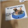 Image 2 : PET BATHING POOL AND GROOMING KIT