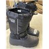 Image 2 : PAIR OF TINSULATE SIZE 11 BOOTS