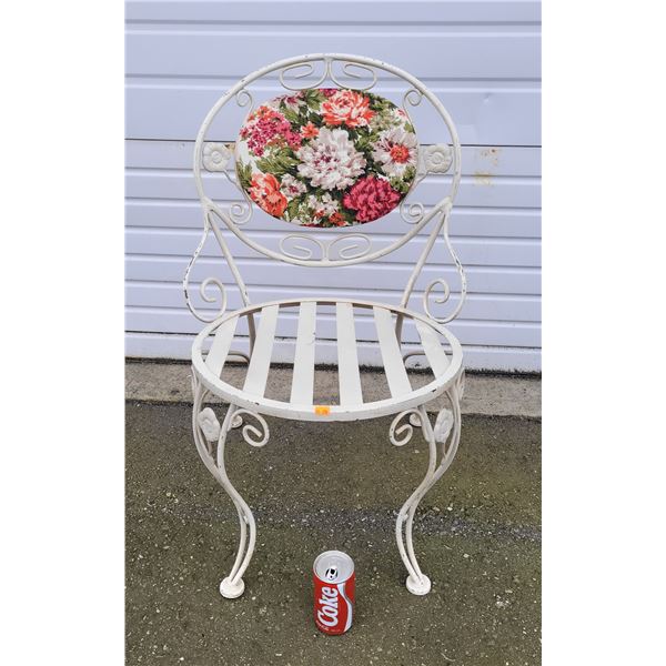 VTG Round Wrought Iron Floral Garden Chair