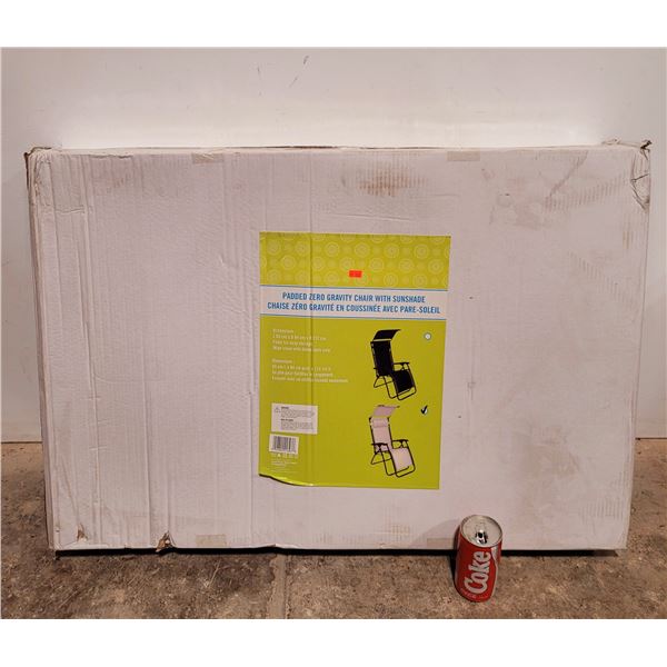 Padded Zero Gravity Chair w/ Sunshade