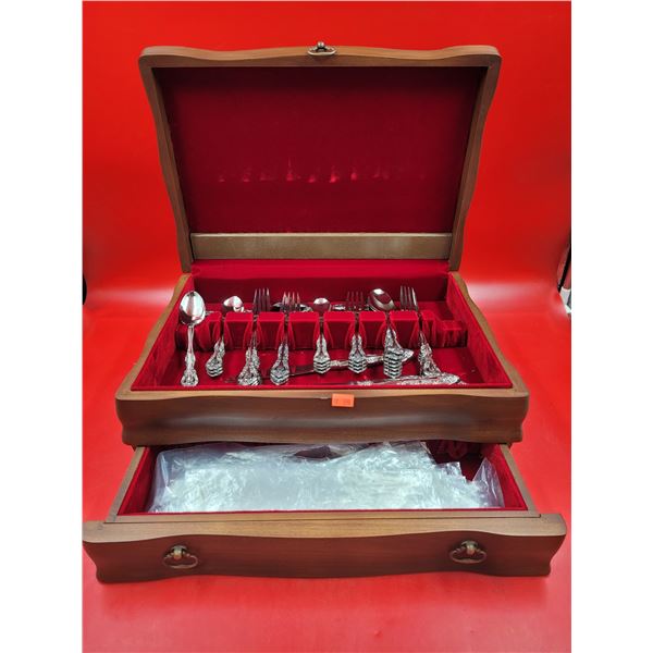 Cutlery Set & Box
