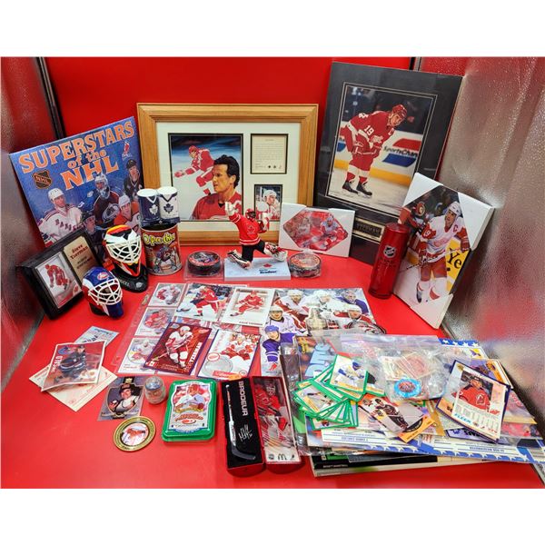 Hockey Cards & Collectibles