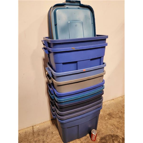 10 Rubbermaid Totes w/Lids
