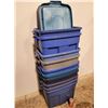 Image 1 : 10 Rubbermaid Totes w/Lids