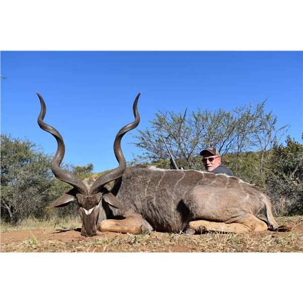 7-Day South African Plains Game Hunt for 2 Hunters Matewetwe Safaris