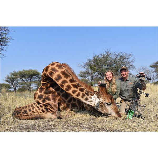 7-Day South African Giraffe & Blesbuck Hunt for 1 or 2 Hunters   Matewetwe Safaris