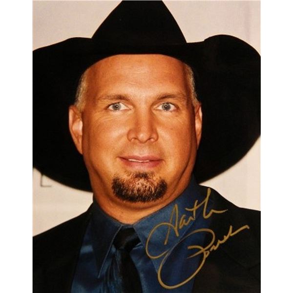 Garth Brooks signed photo