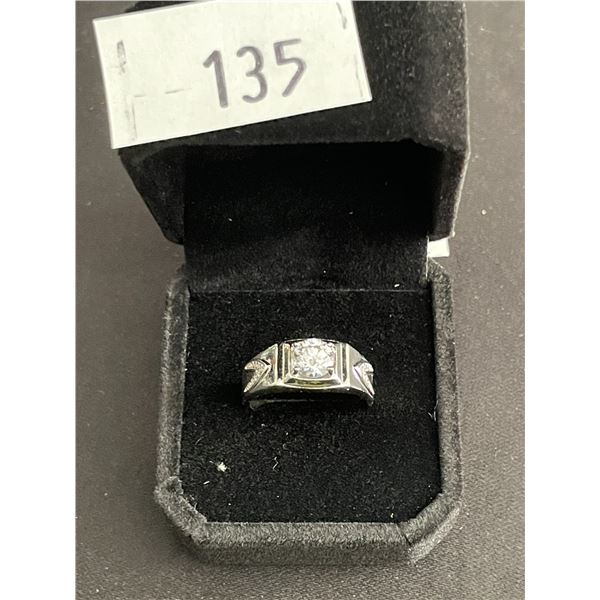 925S 1.0CT MOISSANITE RING, MOUNTED IN 925 STERLING SILVER WITH WHITE GOLD OVERLAY, RESIZABLE