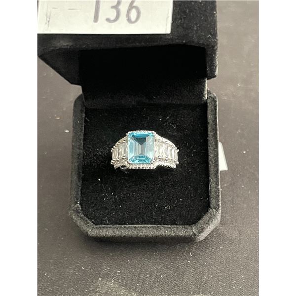 STERLING SILVER 4.0CT EMERALD CUT SWISS BLUE TOPAZ RING, SIZE 6 - MOUNTED IN 925 STERLING SILVER