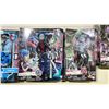 Image 4 : 5 ASSORTED MONSTER HIGH DOLLS INCLUDING; CLAWDEEN WOLF, TWYLA, ROCHELLE GOYLE, FRANKIE STEIN &