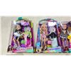 Image 2 : 4 ASSORTED BRATZ DOLLS