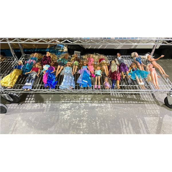 SHELF OF ASSORTED BARBIE DOLLS