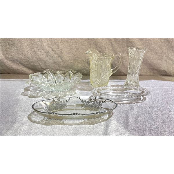ASSORTED GLASSWARE & CRYSTAL DISHES