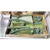 Image 2 : LOT OF ASSORTED MINIATURES DECORATIVE GREENERY