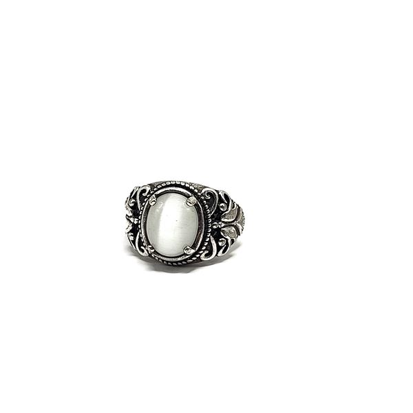 Silver-gray Cat's Eye Ring in Sterling Silver