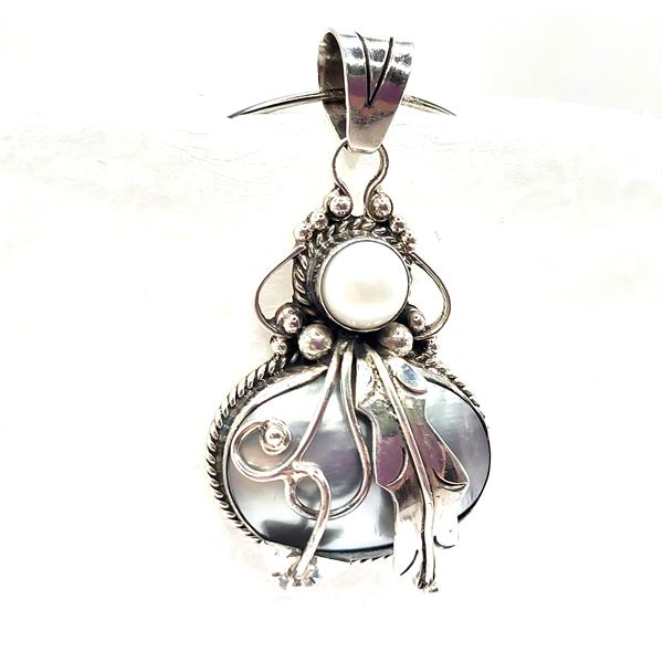 Kalo Style Art-Deco Blister Pearl Cut-Out Pendant