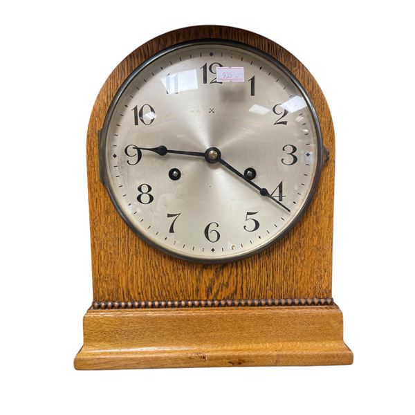 Vintage Wooden Mantle Clock