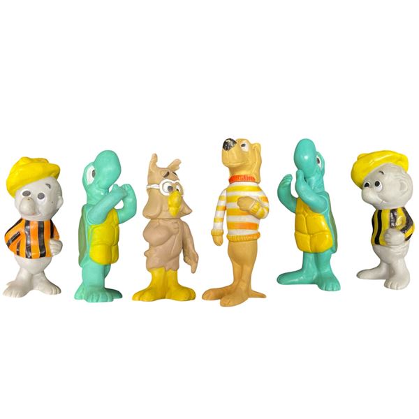6 Vintage Walt Kelly Toys