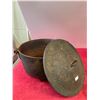 Image 1 : Vintage Cast Iron Hanging Pot