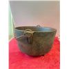 Image 2 : Vintage Cast Iron Hanging Pot