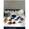Image 3 : Nice Assorted Crystal & Rock In Gift Box - Geode, Polished Stones, & More