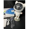 Image 2 : 1 Astronaut Star Projector/Star Galaxy Projector Night Light with Remote Control - New
