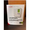 Image 3 : Honeywell 3 Pack of Programmable Line Volt Thermostats - New