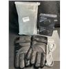 Image 1 : 2 Pairs of Heated Winter Gloves (USB-Powered) with 2 Wulcea USB-Powerbanks - Brand New!