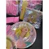 Image 5 : 5 Taylor Swift Themed Birthday Party Supply Sets- 141pc (Plates, Cups, Cutlery, Tablecloth, Napkins)