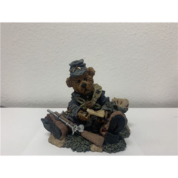 Boyd's Bear Civil War statue