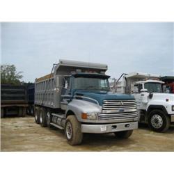 1996 FORD LTL9000 TRI-AXLE DUMP