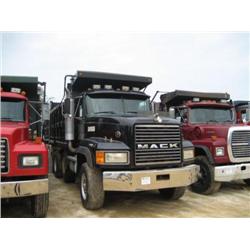 1995 MACK CL713 TRI-AXLE DUMP
