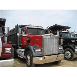 1994 KENWORTH W800 TRI-AXLE DUMP