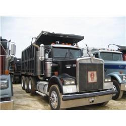 1994 KENWORTH W900 TRI-AXLE