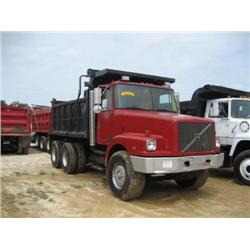 1992 VOLVO T/A DUMP