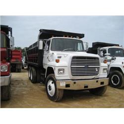 1987 FORD LT8000 T/A DUMP