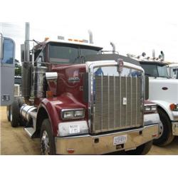 2001 KENWORTH W900 T/A TRUCK TRACTOR
