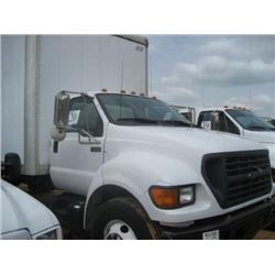 2000 FORD F650 SD VAN TRUCK