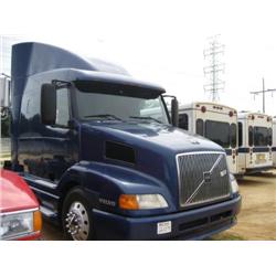 1998 VOLVO VNL64T T/A TRUCK TRACTOR