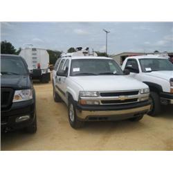 2004 CHEVROLET SUBURBAN 4X4