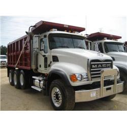2007 MACK CV713 TRI-AXLE DUMP
