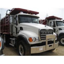 2007 MACK CV713 TRI-AXLE DUMP