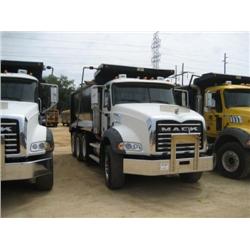 2006 MACK CT713 TRI-AXLE DUMP