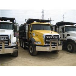 2006 CT713 GRANITE TRI-AXLE DUMP