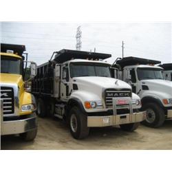 2006 MACK CV713 TRI-AXLE DUMP