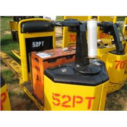 CROWN 3000 ELECTRIC PALLET JACK